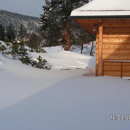 Domy Caloroczne Osada Na Gorce Ustrzyki Dolne Exterior photo